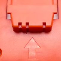 Black+Decker Tool 20V Max - Uchwyt ścienny na baterie litowo-jonowe 20V